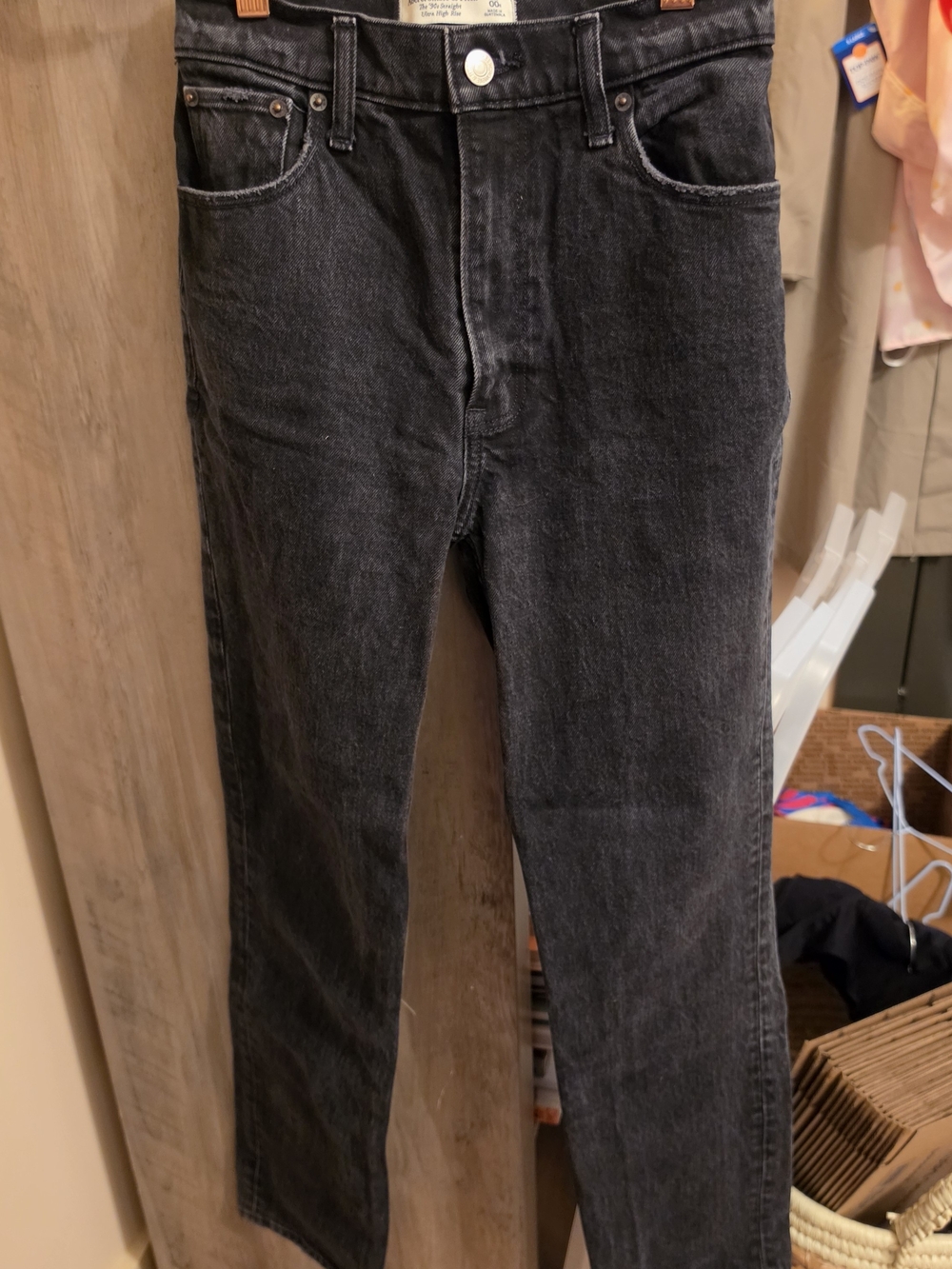 Abercrombie & Fitch Women's High-Rise Washed Black Straight Jeans
